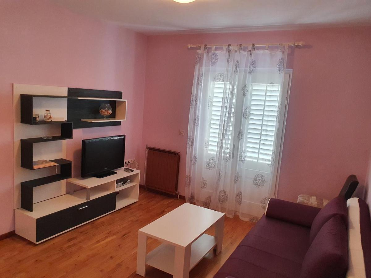 Apartment Padova I And II Раб Екстериор снимка