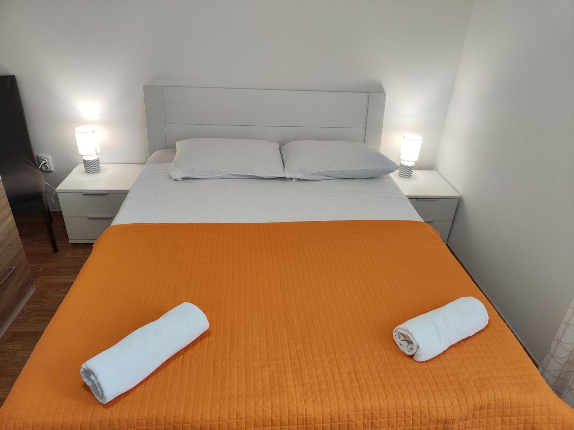 Apartment Padova I And II Раб Екстериор снимка